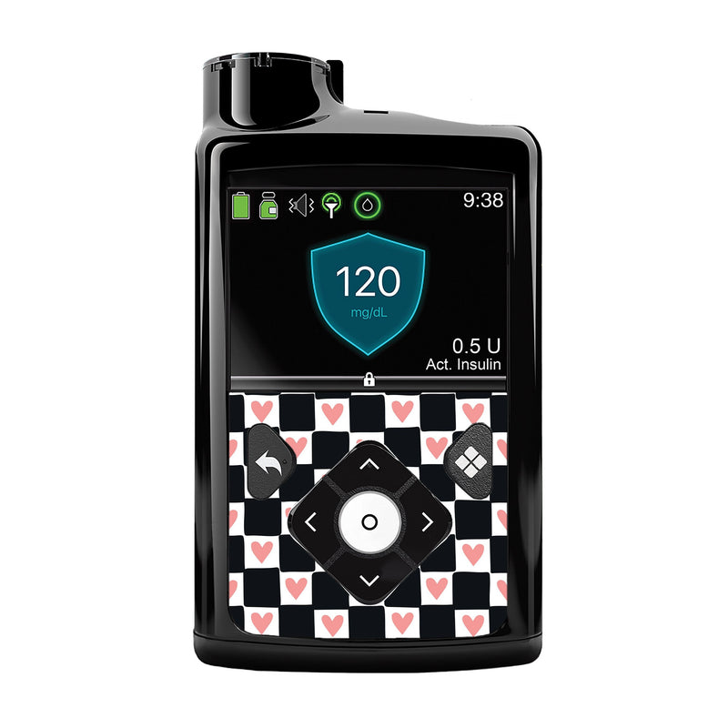Peelz Checkered Hearts Sticker for Medtronic MiniMed 770G & 780G Peelz/Stickers