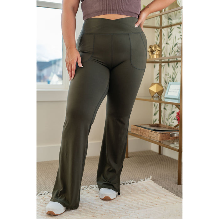 On the Move V Front Flare Leggings in Olive