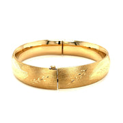 Bids.com Classic Floral Carved Bangle in 14k Yellow Gold (13.5mm) Bracelets
