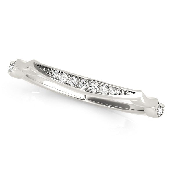 Bids.com 14k White Gold Unique Graduated Style Diamond Wedding Band (1/10 cttw) Rings