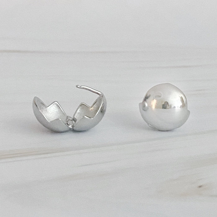 Seamlessly Round Stud Hoop Earrings