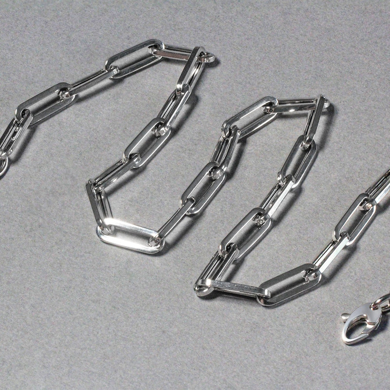 Bids.com 14K White Gold Wide Paperclip Chain (6.1mm) Necklaces