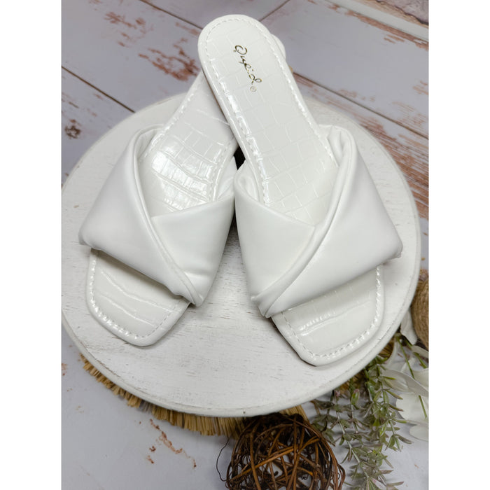 Tiffany Super Soft Sandal in White