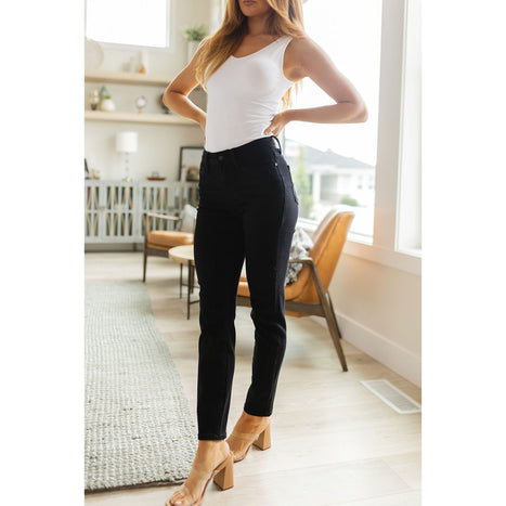 Edith Mid Rise Classic Slim Jeans in Black