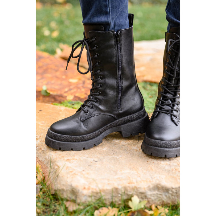 Fresh Feels Combat Boots In Black