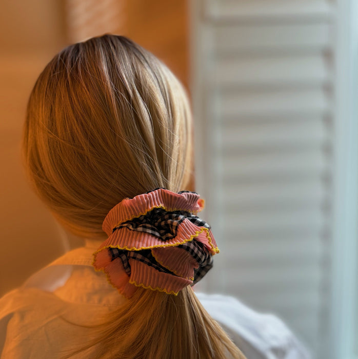 Pleats Frilled Gingham Hair Scrunch