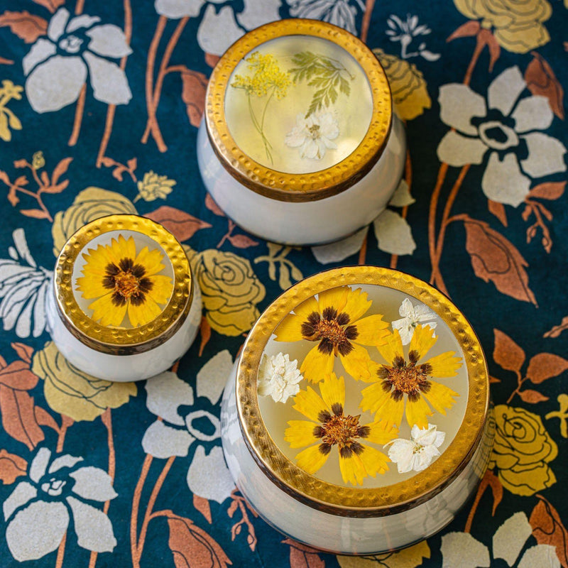 Rosy Rings Honey Tobacco Large Pressed Floral Candle Pressed Floral Candles