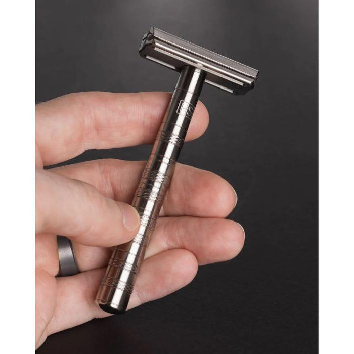 Henson Shaving Titanium Aggressive Safety Razor [Ti22-V2]