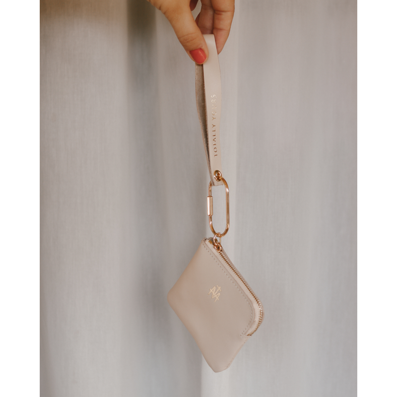 Be A Heart Marian Wristlet wallet