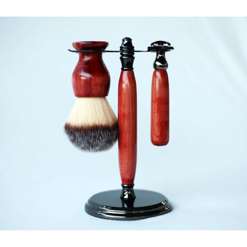 CreationsByWill Aromatic Red Cedar Wood Hand Crafted Shave Set, safety razor, 26mm lather brush and a matching shave stand. Shave Set