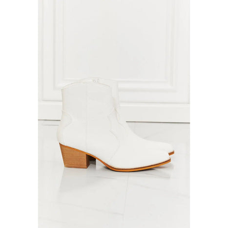 MMShoes Watertower Town Faux Leather Western Ankle Boots in White