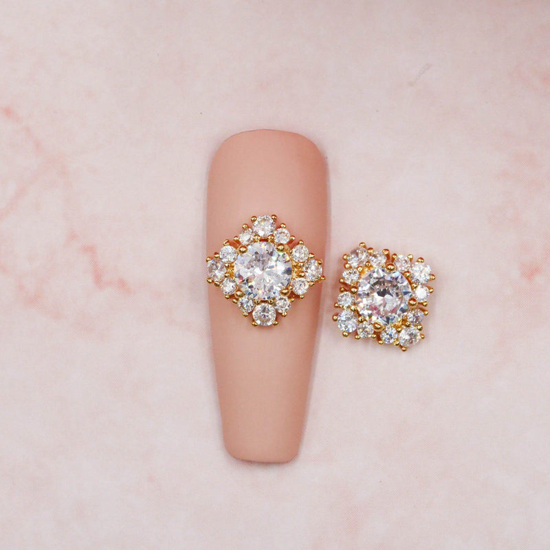 Red Iguana LLC Queen Bee Charm #52 Charm