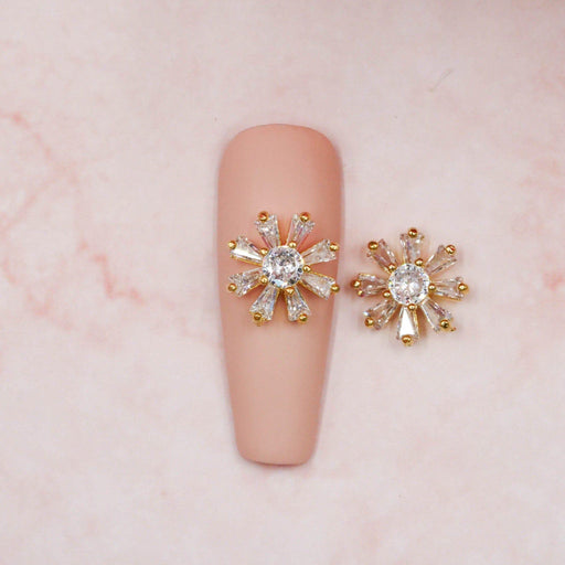 Red Iguana LLC Shining Daisy Charm #69 Charm