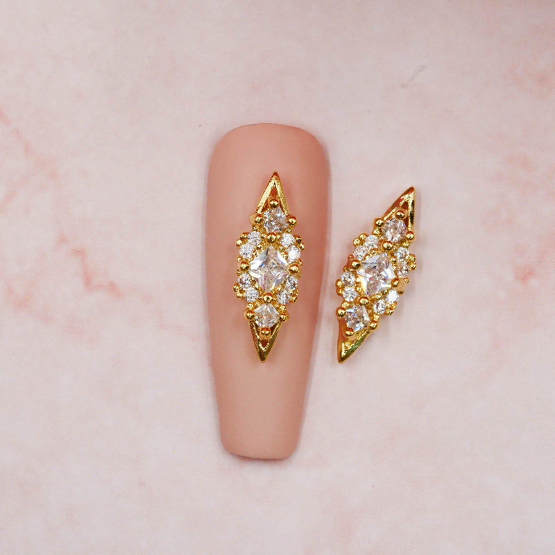 Red Iguana LLC Bedazzled Diamond Point Charm #78 Charm