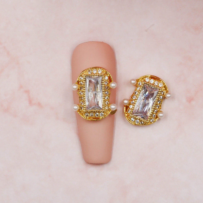 Red Iguana LLC Vintage Elegance Gold Charm #208 Charm