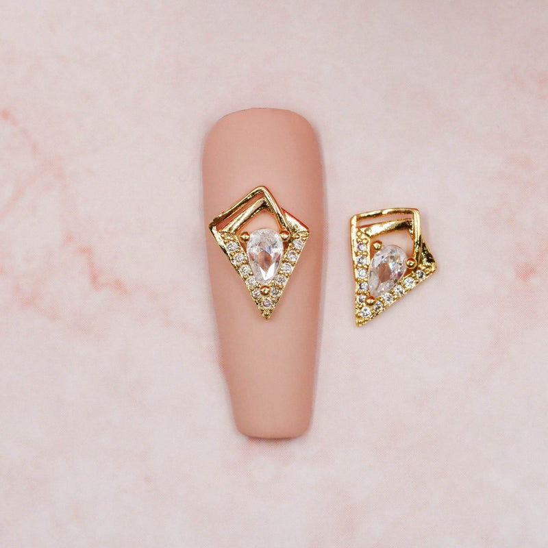 Red Iguana LLC Wolf Fang Charm #622 Charm