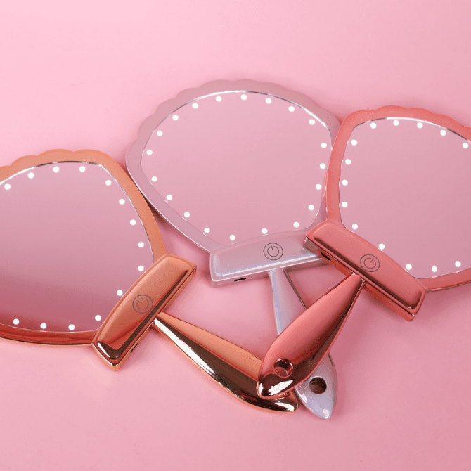 Lurella Cosmetics LED Shell Shock Mirror Handheld Mirror Light Pink Green