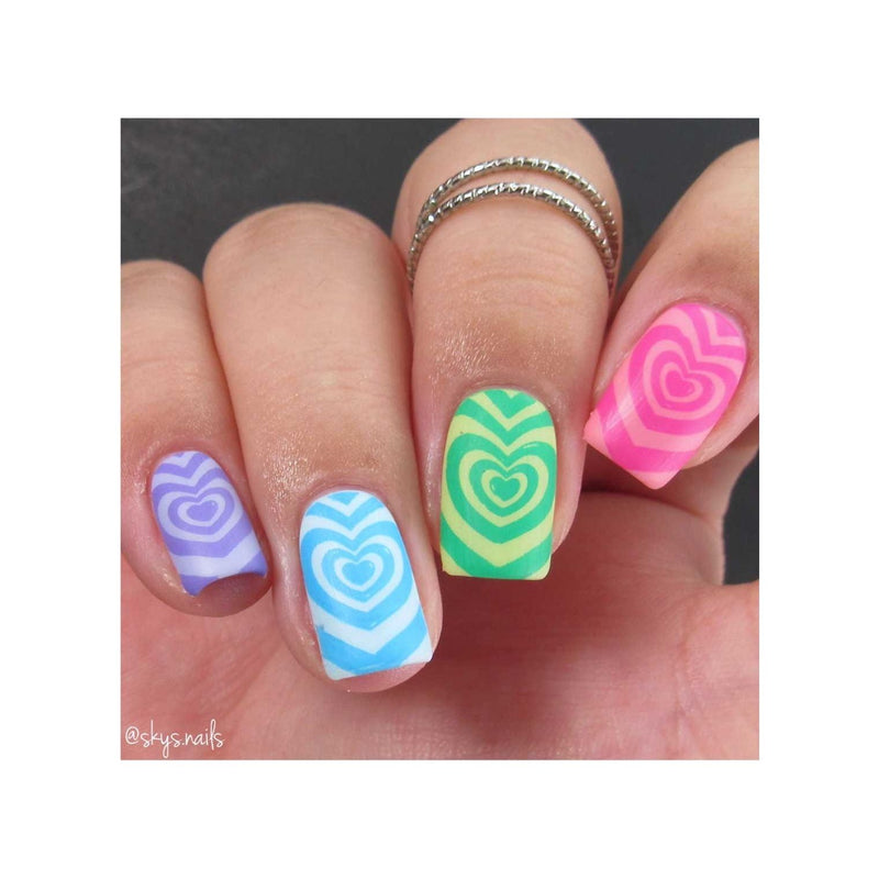 UberChic Beauty Queen of Hearts Stamping Plate