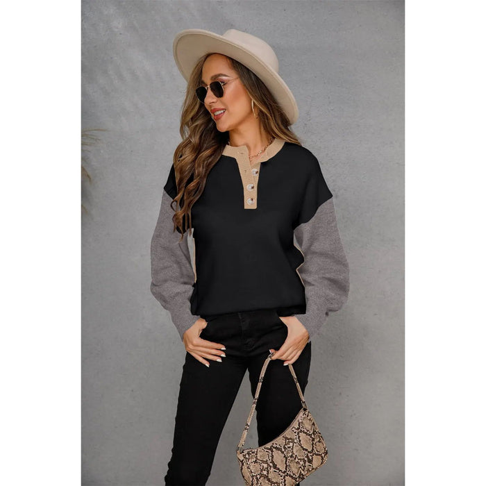 Round Neck Buttoned Knit Top