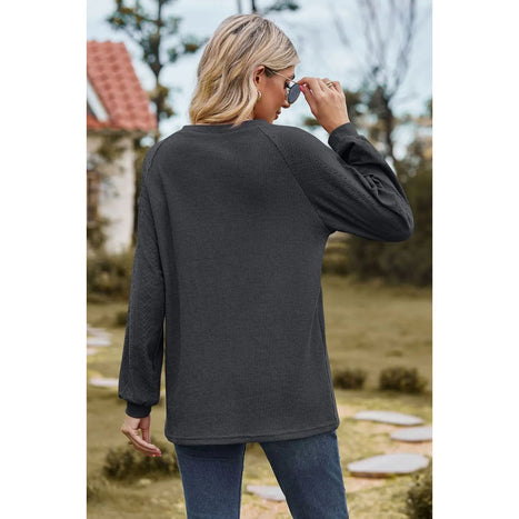 Round Neck Raglan Sleeve Sweatshirt