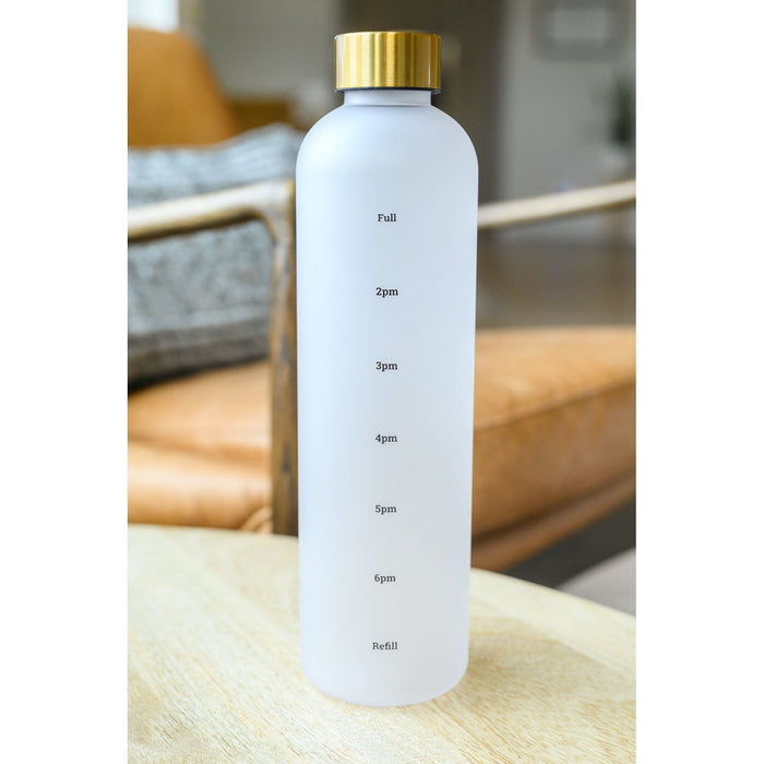 Sippin' Pretty 32 oz Translucent Water Bottle in White & Gold