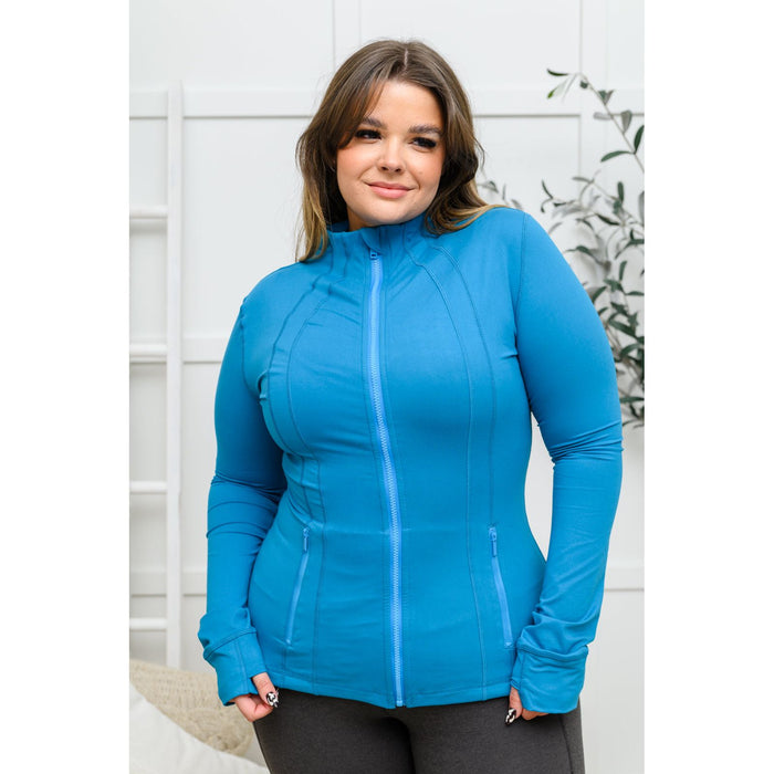 Staying Swift Activewear Jacket in Hawaiian Blu