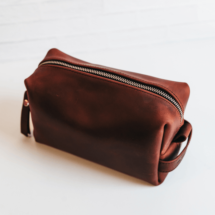 Handcrafted Men's Leather Dopp Kit by Giften Market