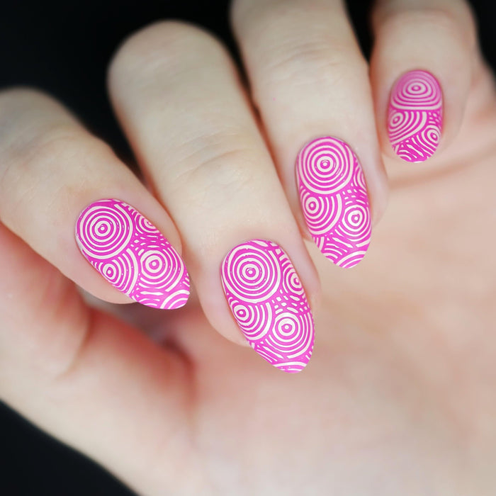 Twinkled T - Swirls Stamping Plate