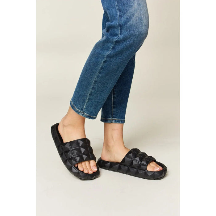 WILD DIVA Pyramid Stud Toe Band Footbed Sandals