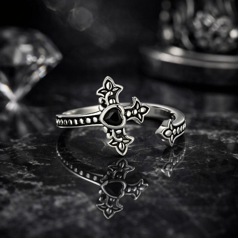 Bids.com 925 Sterling Silver Pavé Setting CZ Oxidized Silver Ring Rings