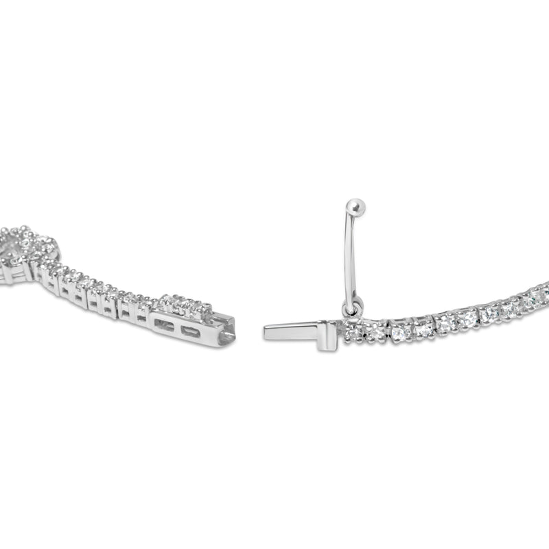 Bids.com 14K White Gold 1 1/2 Cttw Diamond Heart Station Strand Bracelet (H-I Color, I1-I2 Clarity) - 7.5 Inches Bracelets