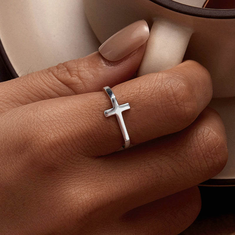 Bids.com 925 Sterling Silver Oxidized 1.7mm Ring for Women - Size 6.0 Rings