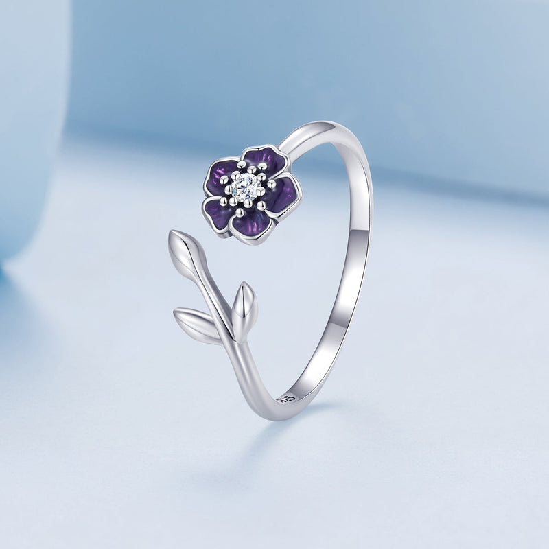 Bids.com 925 Sterling Silver Oxidized Flower Design Ring with Pavé Setting CZ Rings