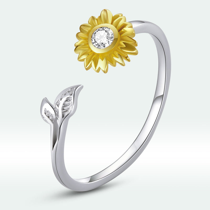 Bids.com 925 Sterling Silver Ring with Pavé Setting CZ, 0.1cm Width, Flower Design for Women Rings