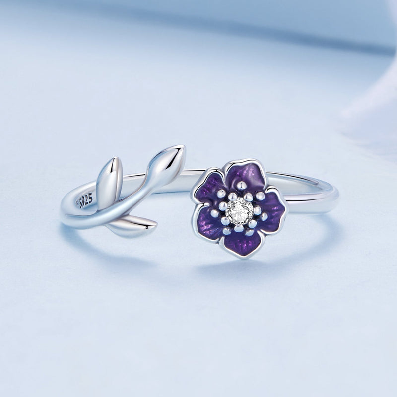 Bids.com 925 Sterling Silver Oxidized Flower Design Ring with Pavé Setting CZ Rings