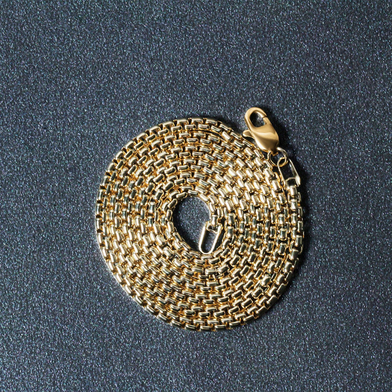 Bids.com 14k Yellow Gold Solid Round Box Chain 2.5 mm Necklaces