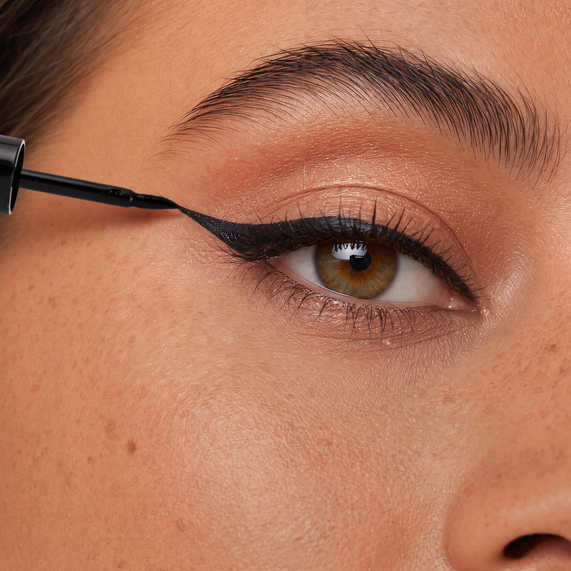 Palladio LIQUID EYELINER Eyeliner Dark Salmon Black ELLS260,Black Brown ELLS261,Lavender ELLS262,Bronze ELLS265,Midnight ELLS270,Emerald Isle ELLS271,Black Shimmer ELLS274,Aquamarine ELLS275