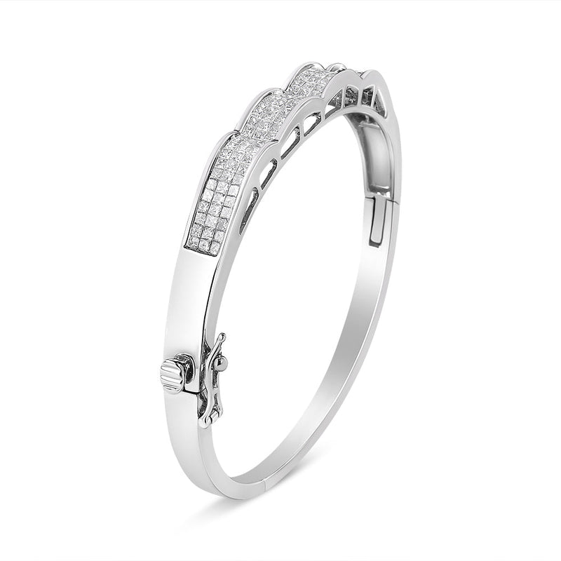 Bids.com 14K White Gold 3 1/3 Cttw Invisible Set Princess-Cut Diamond Wave Bangle Bracelet (H-I Color, SI1-SI2 Clarity) - Size 7" Bracelets