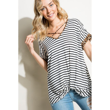 STRIPE ANIMAL V NECK LOOSE TOP