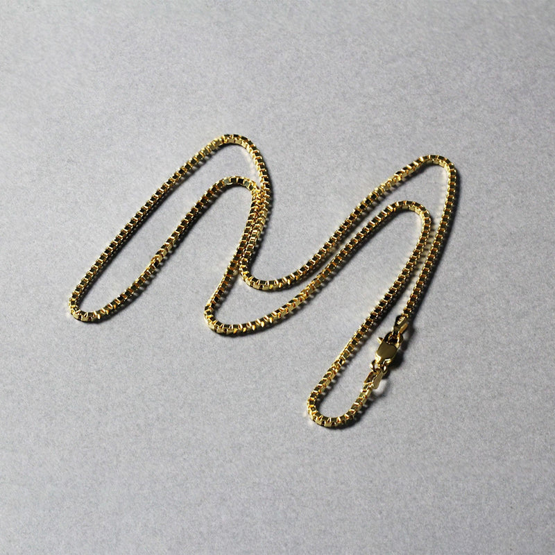 Bids.com 14k Yellow Gold Classic Box Chain 1.4mm Necklaces