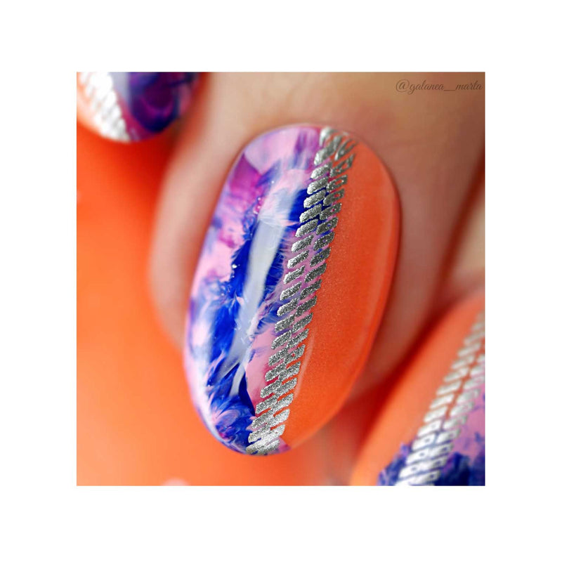 UberChic Beauty Plaid Freestyle Stamping Plate