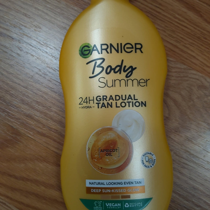 VIP Extensions Garnier Summer Body Lotion Deep Sun-Kissed 400ml (B003MPKA78) Skin Care