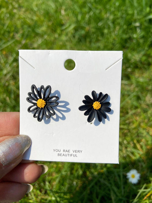 Colourful Daisy Sun Flower Summer Floral Dainty Boho Nature Stud Earrings