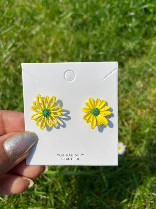 Colourful Daisy Sun Flower Summer Floral Dainty Boho Nature Stud Earrings