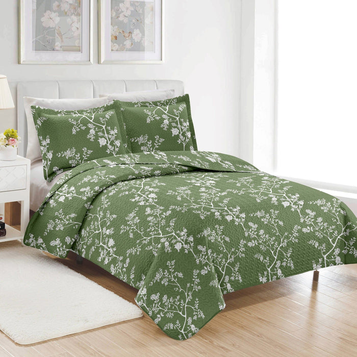 Shopbobbys Premius Fernando 3 Piece Microfiber Wrinkle-Free Quilt Set, Green-White