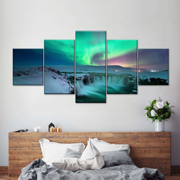 Green Aurora Borealis Wall Art