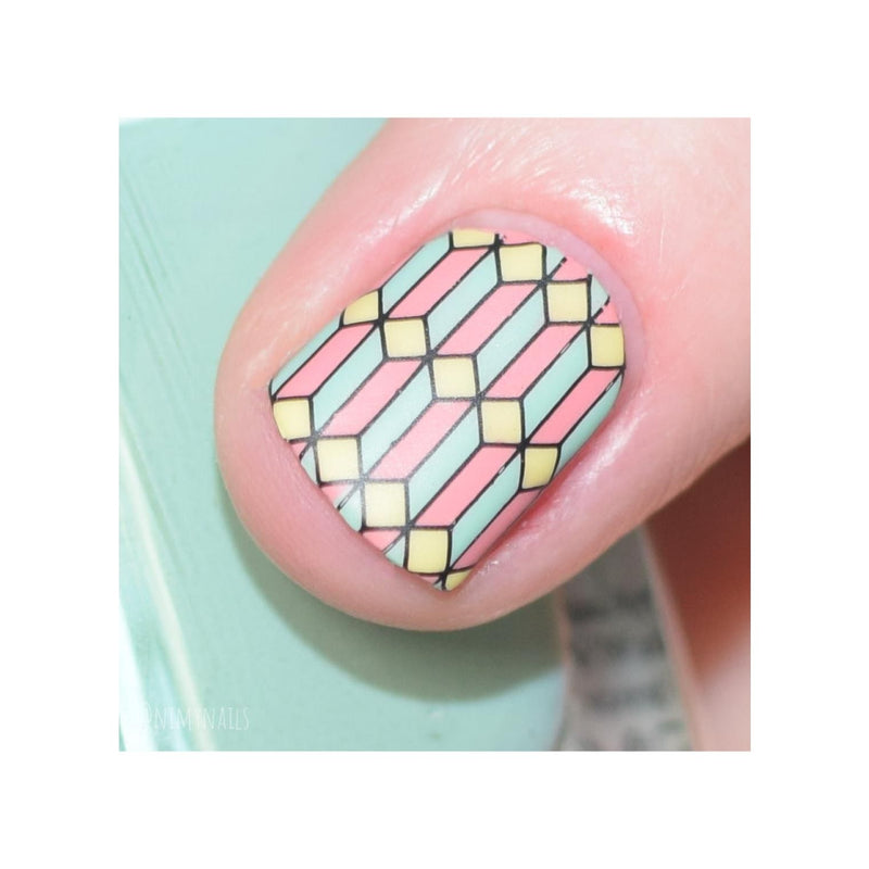 UberChic Beauty Luxe In Lines Stamping Plate