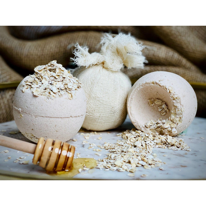 Bathhouse Trading Company - Oats `N Honey Bath Bomb3