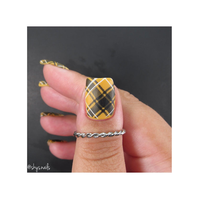 UberChic Beauty Pretty In Plaid-04 Stamping Plate