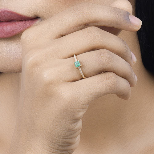 Bids.com 0.59 Carat Genuine Zambian Emerald and White Diamond 14K Yellow Gold Ring Rings